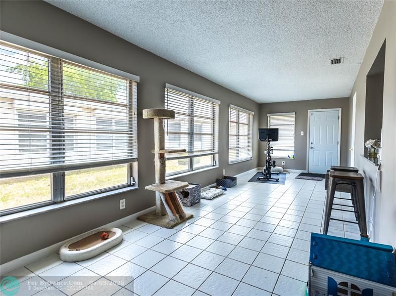 1610 NW 49th Ct, Deerfield Beach, Florida image 13