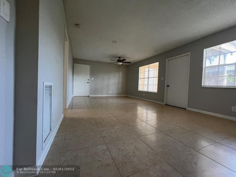 317 SE 11th Ave #D, Pompano Beach, Florida image 4