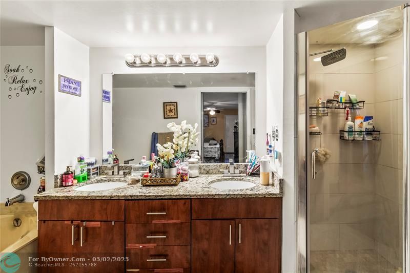 1611 S Coral Ter, North Lauderdale, Florida image 21