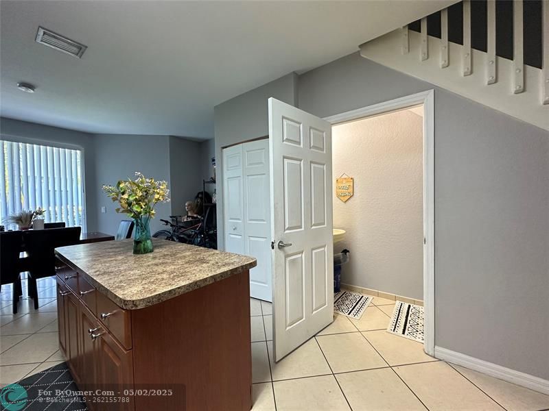 1920 Hibiscus Ln, Riviera Beach, Florida image 4