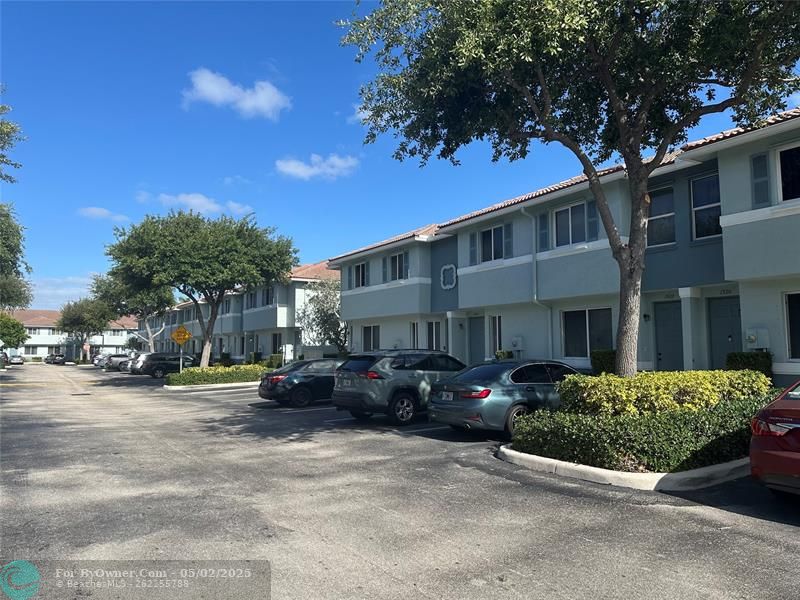 1920 Hibiscus Ln, Riviera Beach, Florida image 9