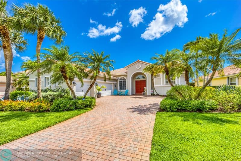 6945 SE Bay Hill Dr, Stuart, Florida image 2