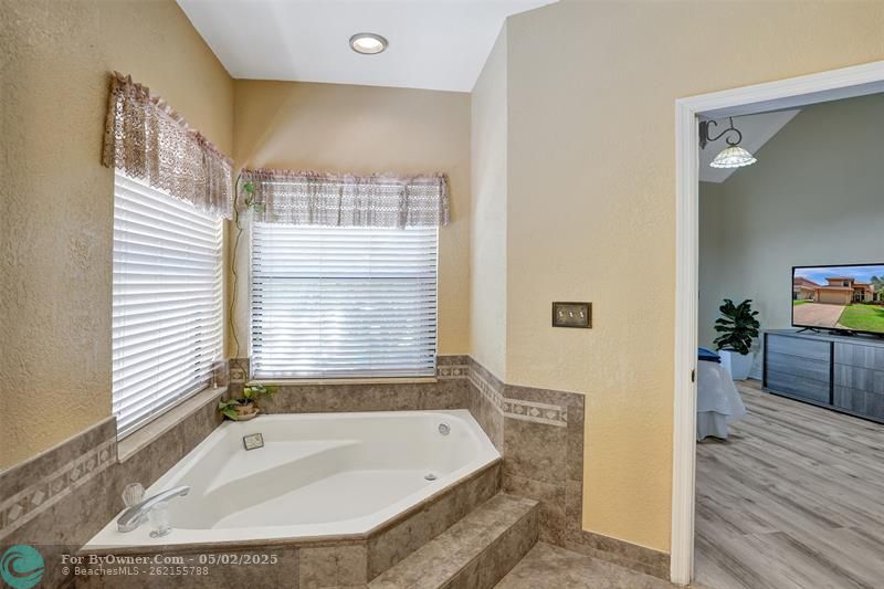 2565 Kerry Dr, Cooper City, Florida image 41
