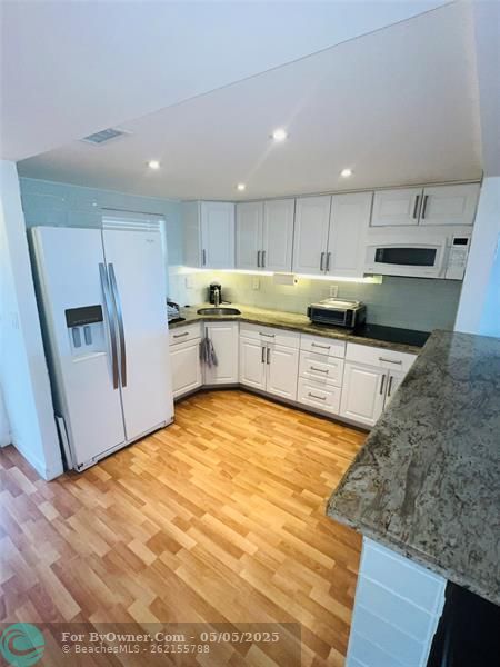 9540 Sunrise Lakes Blvd #308, Sunrise, Florida image 1