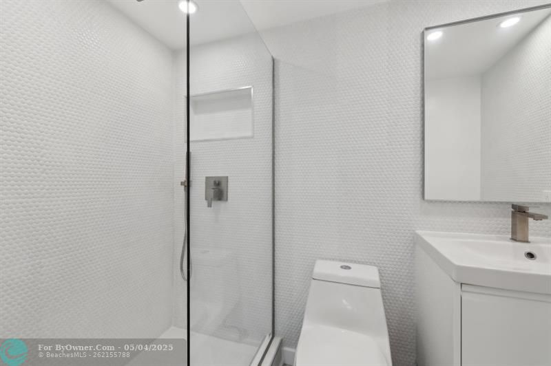 250 Layne Blvd #113, Hallandale Beach, Florida image 17