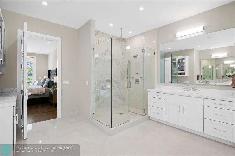2746 NE 18th St, Fort Lauderdale, Florida image 14