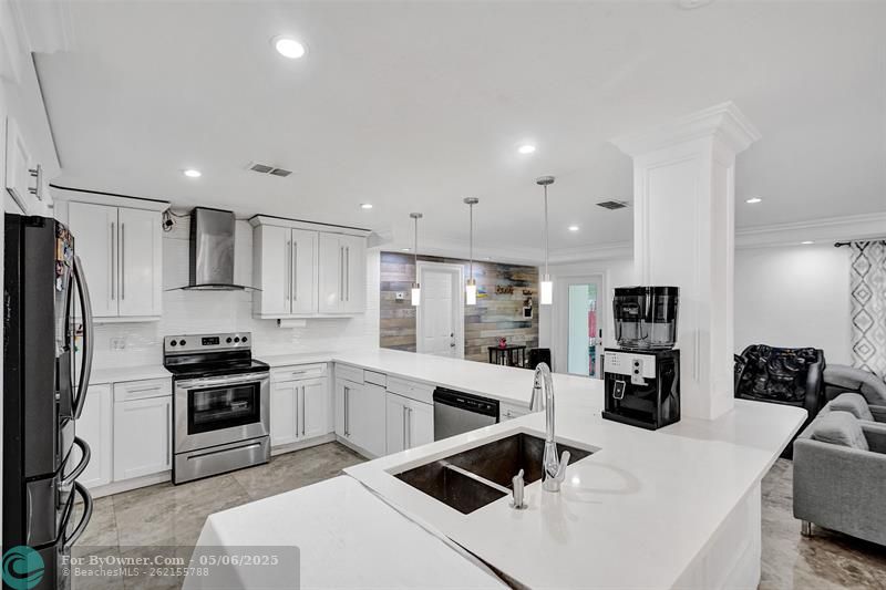 2131 NW 4th St, Pompano Beach, Florida image 4