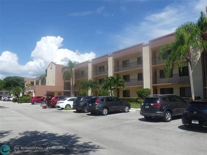 10657 W Clairmont Cir #306, Tamarac, Florida image 3