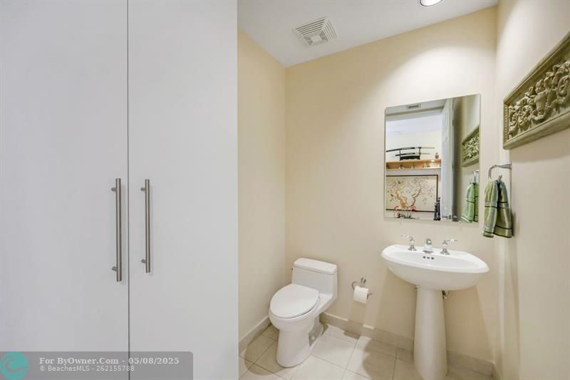 2631 NE 14th Ave #200, Wilton Manors, Florida image 9