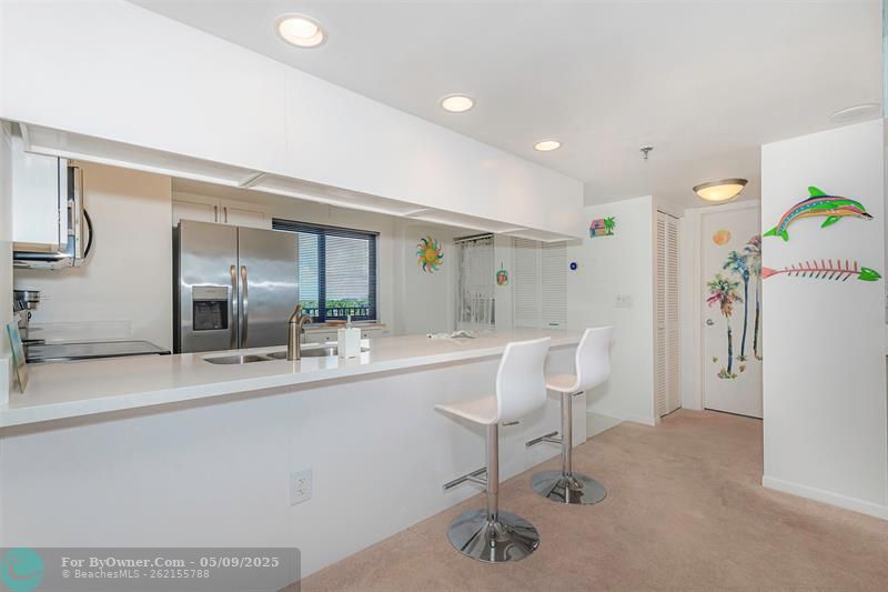 Open kitchen with Breakfast Bar-Ocean & Intracoastal View