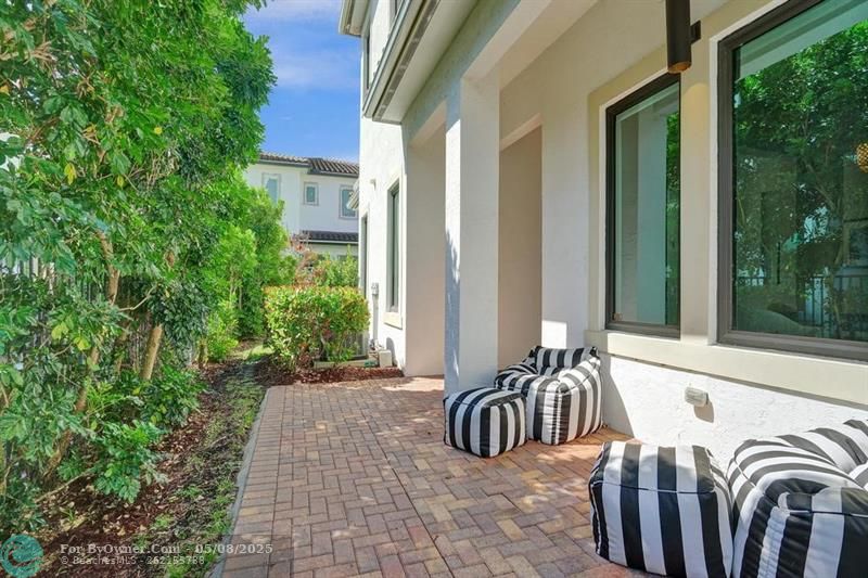 3460 N Emerson Ln, Hollywood, Florida image 4