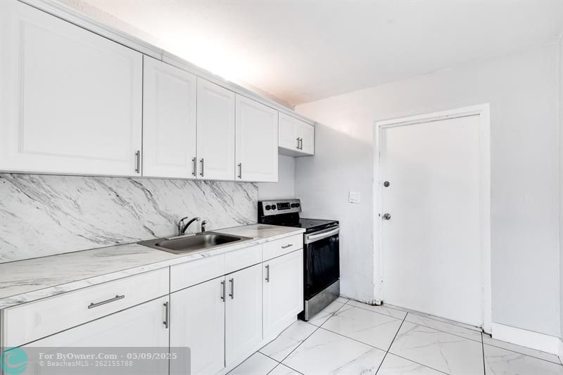 2838 NW 6th Street, Pompano Beach, Florida image 9