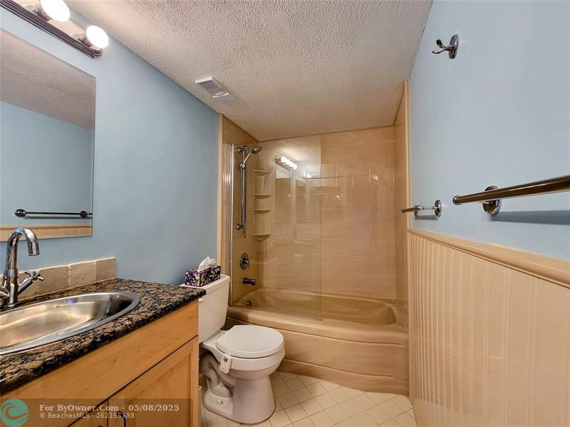 114 Lake Emerald Dr #401, Oakland Park, Florida image 14