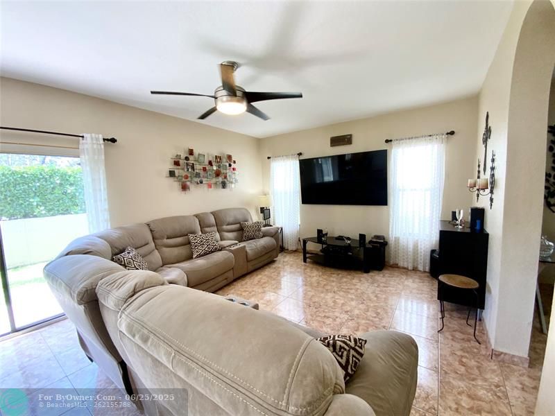 11182 NW 34th Ct, Coral Springs, Florida image 11