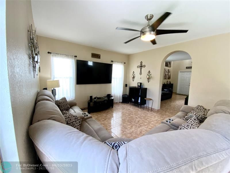 11182 NW 34th Ct, Coral Springs, Florida image 12