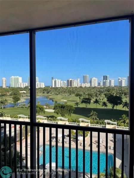 19999 W Country Club Dr #1127, Aventura, Florida image 23