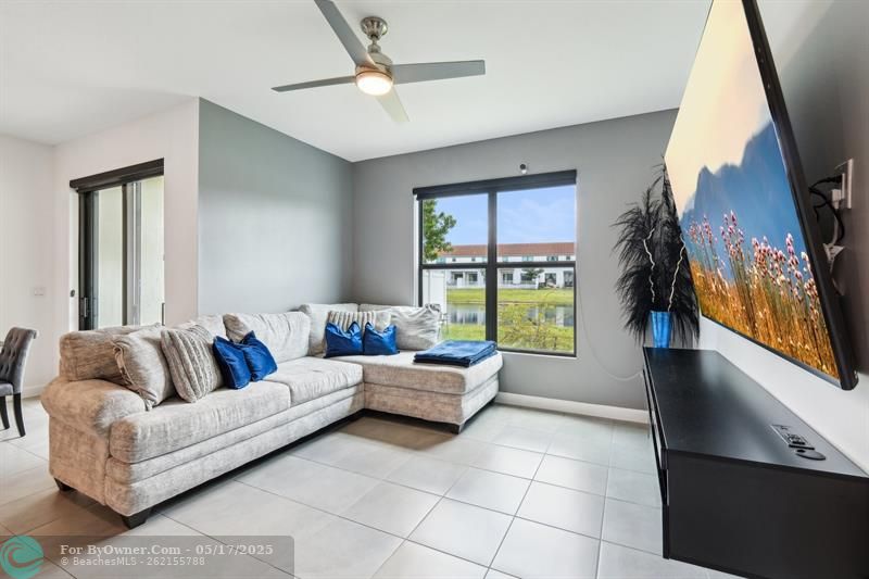 1009 Kapok Ln, Riviera Beach, Florida image 9