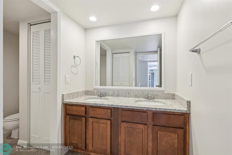 1660 Forest Lakes Cir, West Palm Beach, Florida image 31