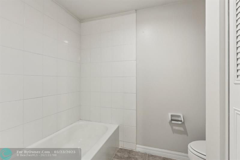 1660 Forest Lakes Cir, West Palm Beach, Florida image 32