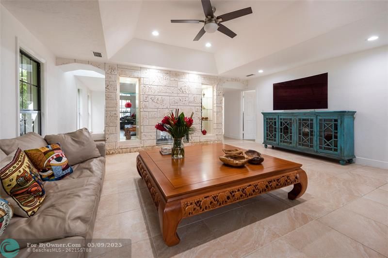 1749 SE 9th Street, Fort Lauderdale, Florida image 7