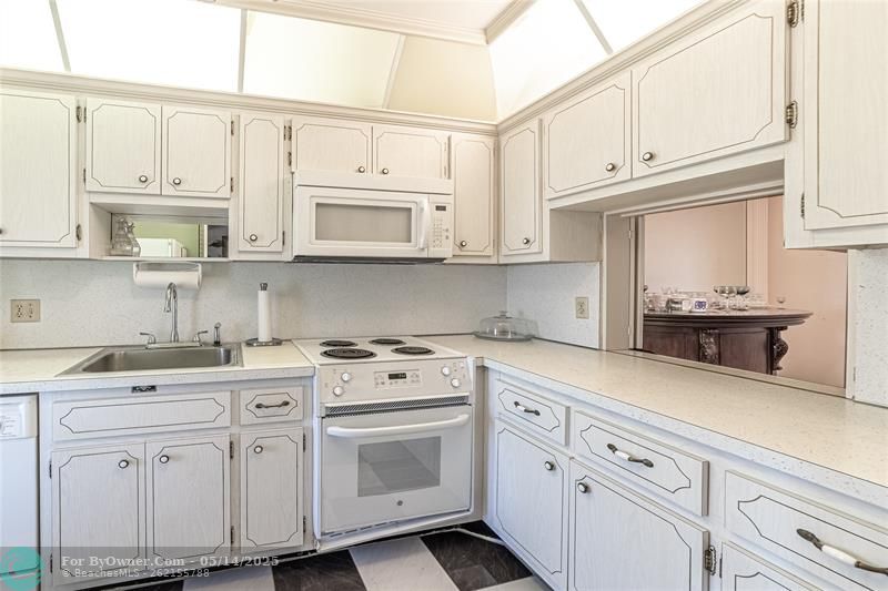 1951 NE 39 #340, Lighthouse Point, Florida image 20