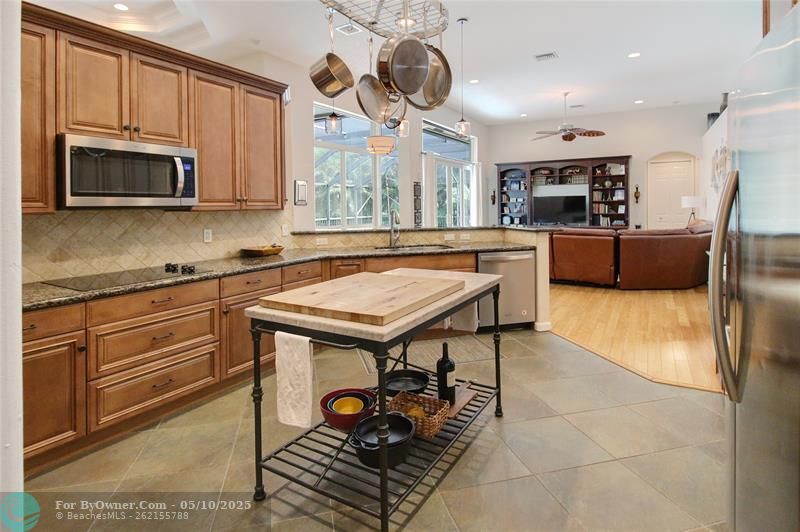 11660 NW 23rd St, Plantation, Florida image 12