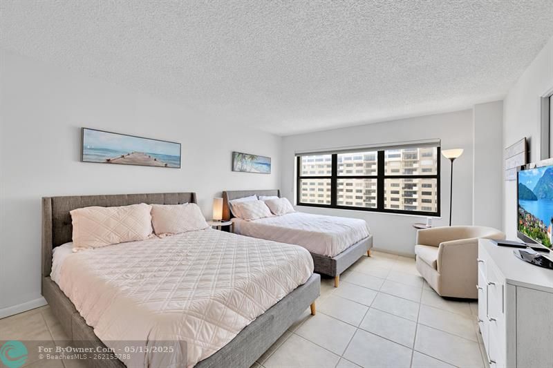 2nd bedroom