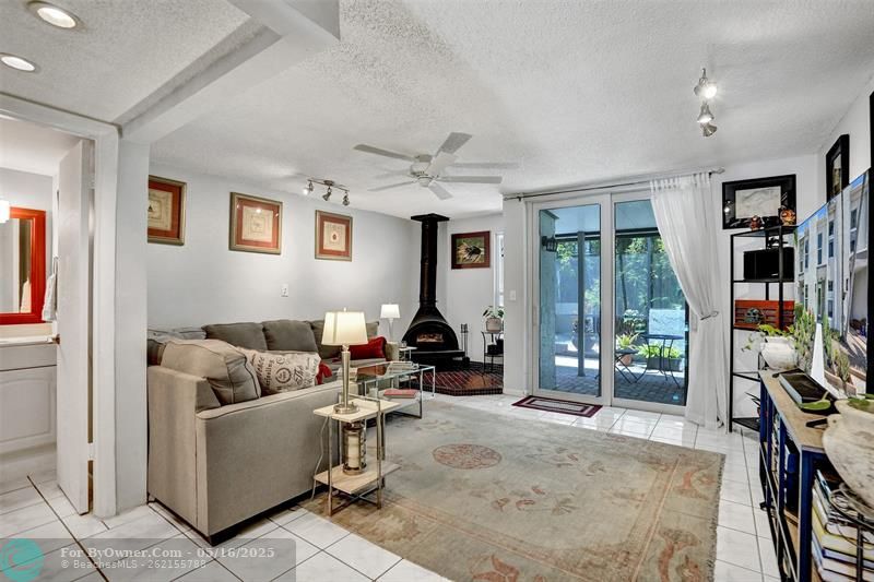 669 Cypress Ln #29B, Wilton Manors, Florida image 12