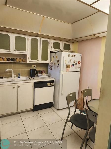 1849 S Ocean Dr #203, Hallandale Beach, Florida image 13