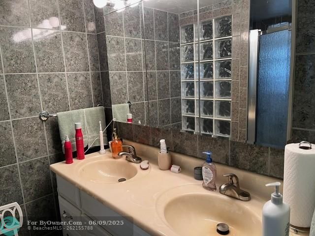 2411 Adams St, Hollywood, Florida image 22