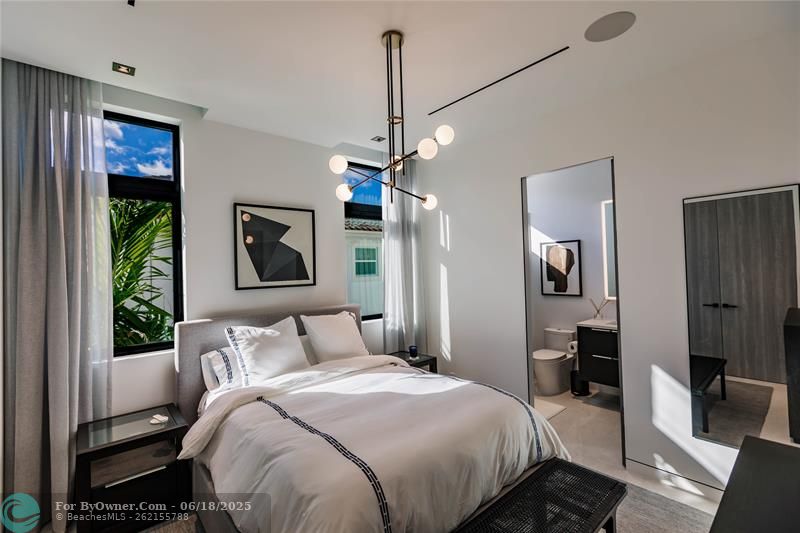 725 Poinciana Dr, Fort Lauderdale, Florida image 37
