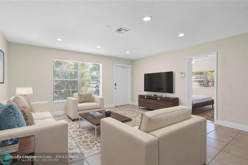 2921 NW 21st St, Fort Lauderdale, Florida image 2