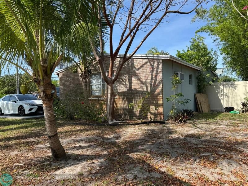 5850 NE 7th Ave, Fort Lauderdale, Florida image 39