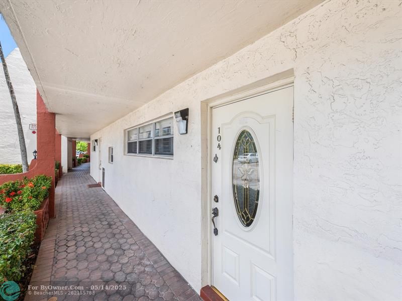 311 S Hollybrook Dr #104, Pembroke Pines, Florida image 6