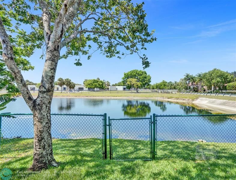 10411 NW 51st St, Coral Springs, Florida image 44