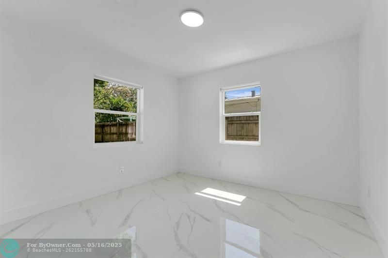 3560 NE 13th Ave, Oakland Park, Florida image 11