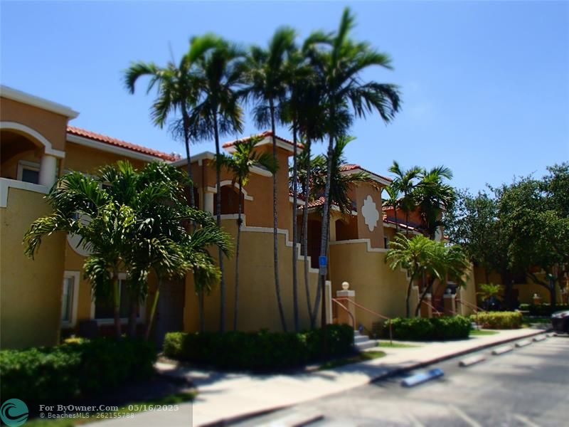7820 NW 7th St #102, Pembroke Pines, Florida image 3