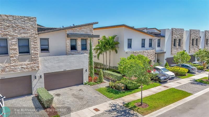 10507 NW 81st Ter, Doral, Florida image 47