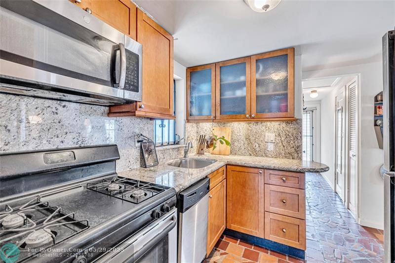 1009 NE 6th St, Fort Lauderdale, Florida image 13