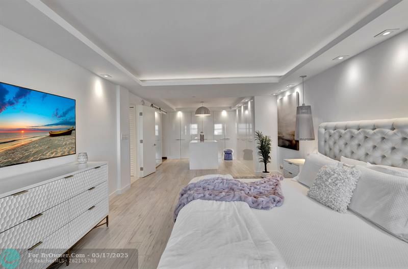 Spectacular huge primary bedroom