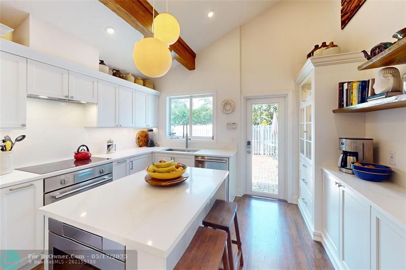 315 NE 14th Ave, Fort Lauderdale, Florida image 6