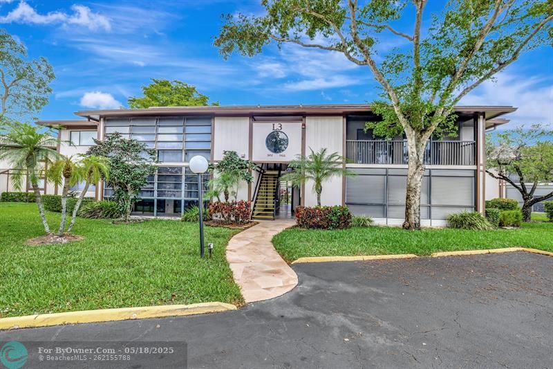 9460 S Belfort Cir #L3-111, Tamarac, Florida image 2