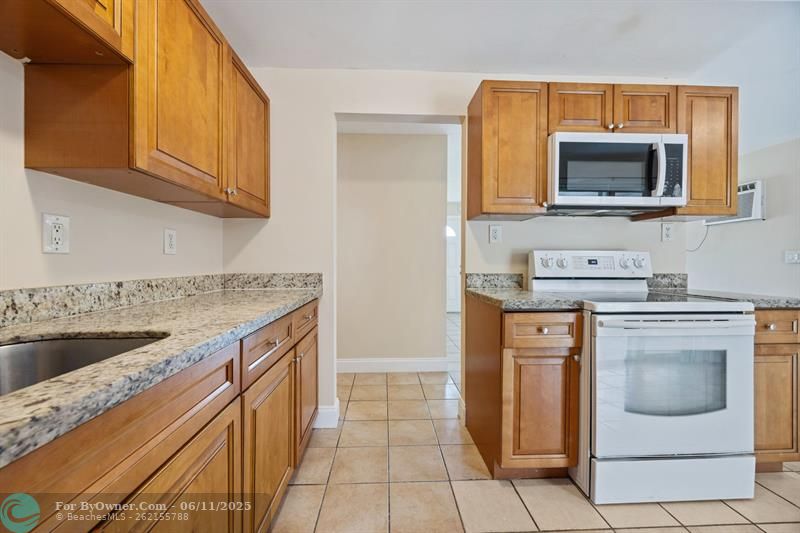 1640 W 11th St, Riviera Beach, Florida image 8