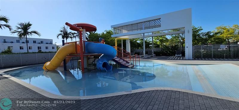 6675 NW 103rd Pkwy, Doral, Florida image 45