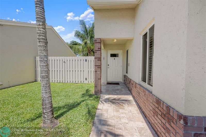 13961 Oaklawn Pl, Davie, Florida image 25