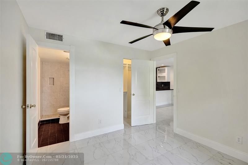 2920 NE 8th Ter #202, Oakland Park, Florida image 17