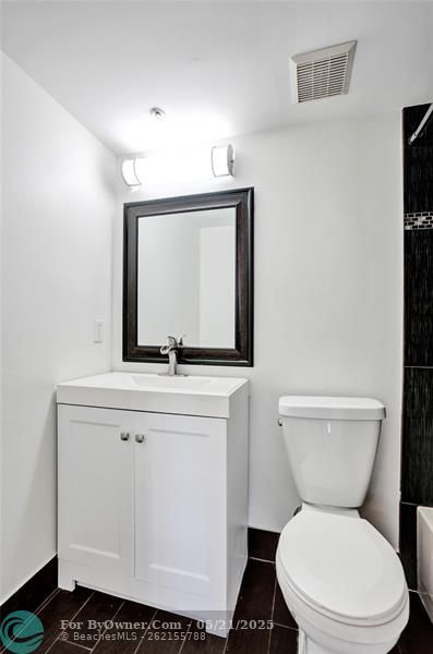 2920 NE 8th Ter #202, Oakland Park, Florida image 22
