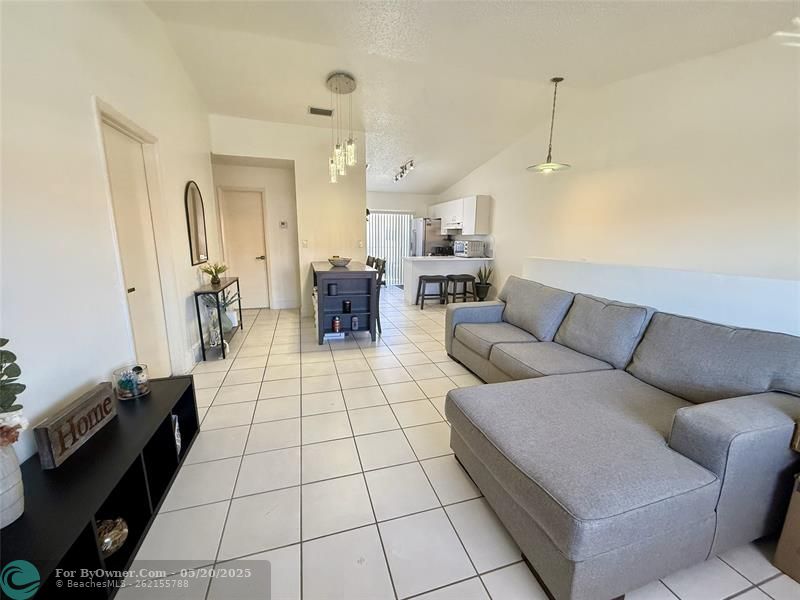 7901 W 29th Ln #202-10, Hialeah, Florida image 8