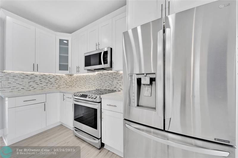 2725 NE 8th Ave #113, Wilton Manors, Florida image 23