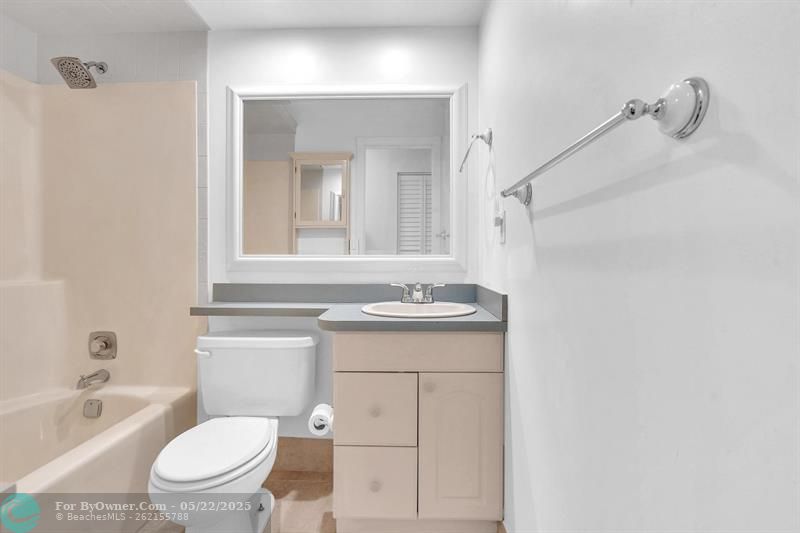 8211 NW 47th St, Lauderhill, Florida image 33